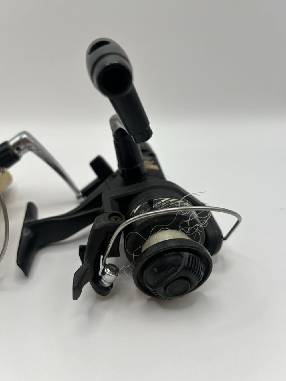 Vintage Spinning Fishing Reels Lot Zebco 6020 & Shimano FX200 Untested Fish Gift - Picture 11 of 13